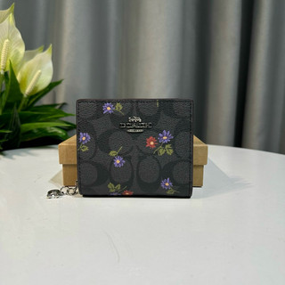Ví coach ngắn snap wallet
