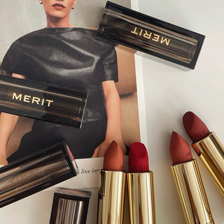 Veeinvenus | Son thỏi lì Merit Signature Lip Lightweight Matte Lipstick