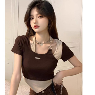 Áo croptop kiểu phối màu chéo vai