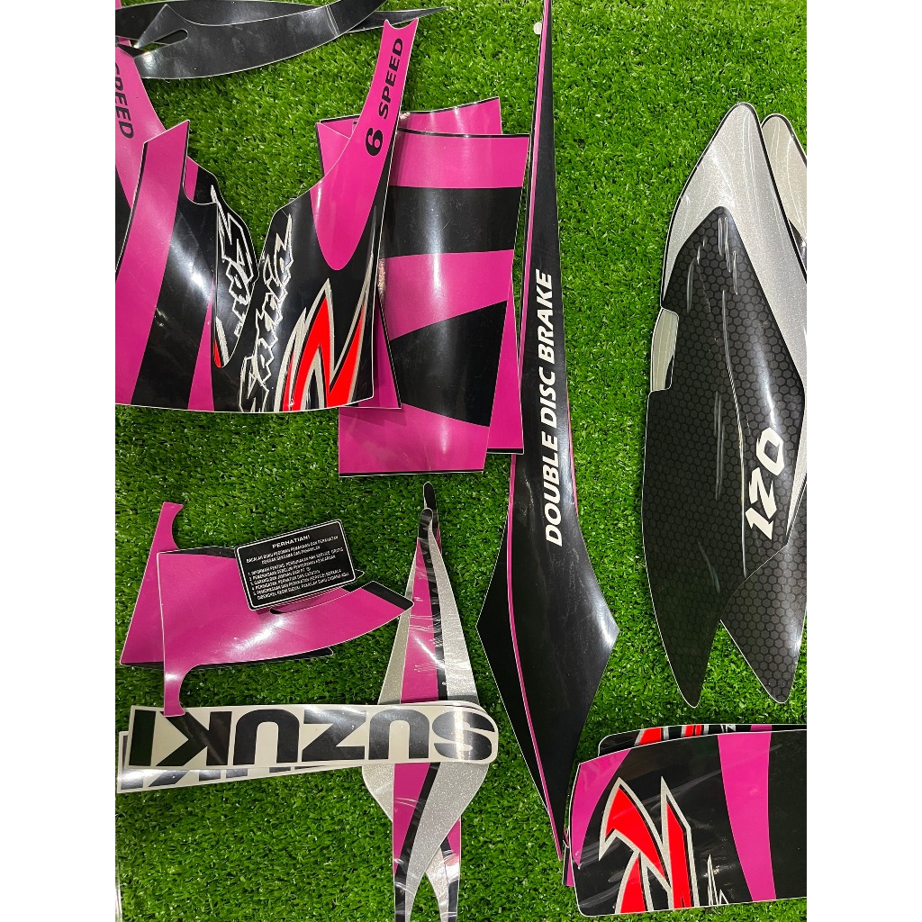 Tem Satria 2000 tím đen