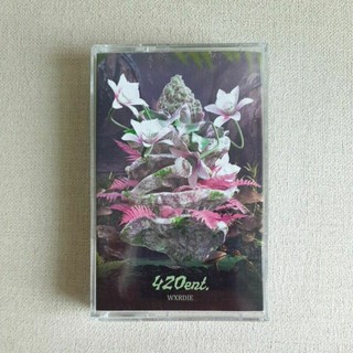 Băng cassette 420ent. của WXRDIE