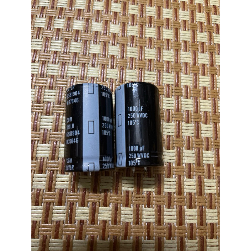 Tụ hoá 1000Uf /250V
