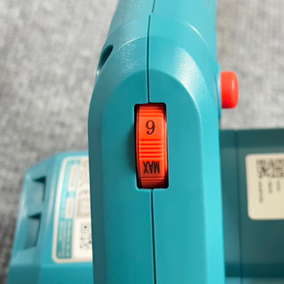 MÁY THỔI HÚT BỤI TOTAL 650W TB6036