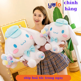 Gấu bông cinnamoroll cầm bóng. thú nhồi bông cinnamoroll