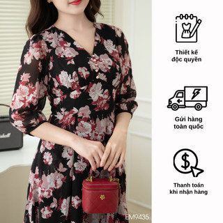 Đầm EMY EM9435 Xoè Hoa Nền Đen