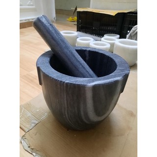 Cối đá Non Nước màu đen size 20cm (kèm chày)