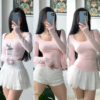 Áo thun hồng ôm dài tay buộc nơ lưng - Quần ren tầng trắng đính nơ- Chân váy trắng xoè viền ren