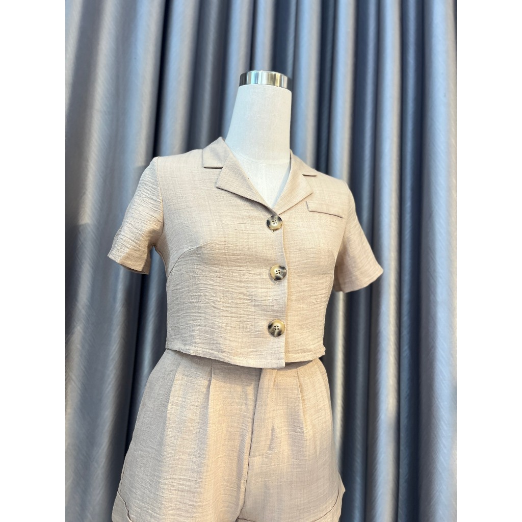 Set bộ đũi linen trơn dáng áo croptop cổ vest đi chơi từ 45kg đến 75kg