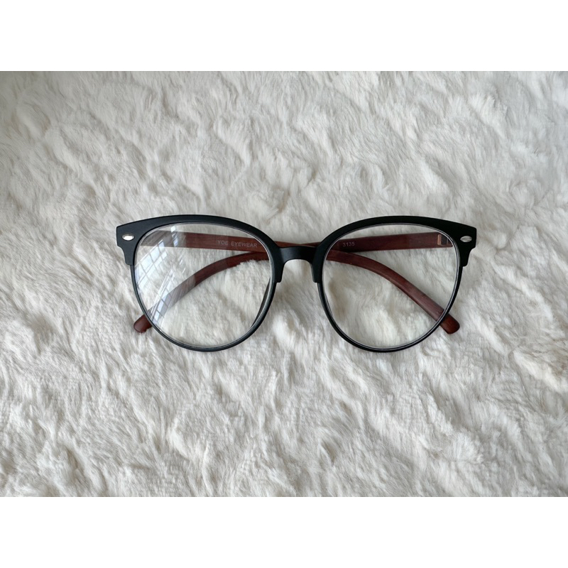 Kính si nữ giả cận gọng giả vân gỗ