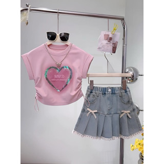 [Ongkis]Sét bộ áo tim hồng in tim 3D,chân váy jean mềm dáng xếp ly may ren họa tiết nơ cho bé saz 8-30kg