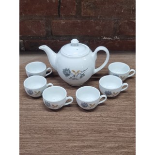 Bộ trà hoa hồng đen gồm 01 ấm ML 600ml và 6 chén quai, hàng bình dân, không bao gồm đĩa kê, hộp