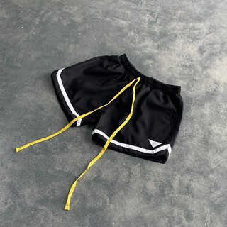 Quần Short RVB Wanderlust Đen / Trắng