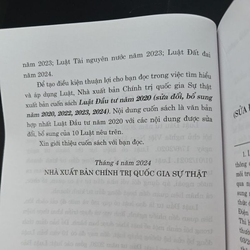 Sách - Luật đầu tư năm 2020 (sửa đổi, bổ sung năm 2020, 2022, 2023, 2024)  (NXB Chính trị quốc gia Sự thật) | BigBuy360 - bigbuy360.vn