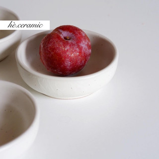 HÈ.CERAMIC / CHÉN CHẤM MEN TIÊU DOTY MEN MỜ MÀU BE. Chén chấm đơn giản mộc mạc.