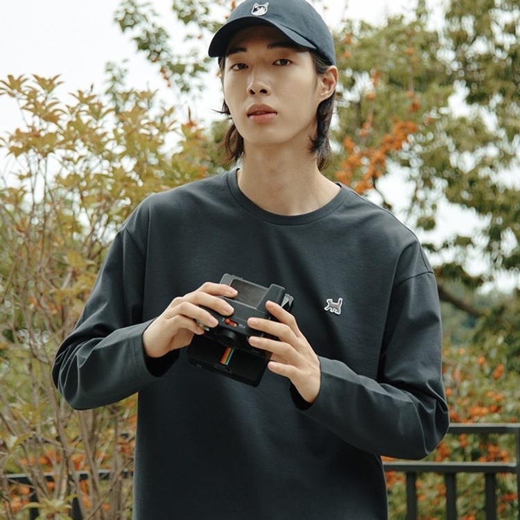 AH2443 Áo phông Nam dài thêu mèo Koshort Polham