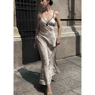 VÁY LỤA DÁNG DÀI DIANA