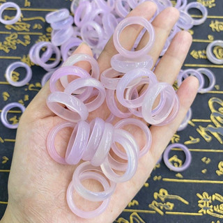 Nhẫn đá mã não sang đủ màu sang trọng.