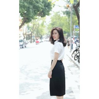 chân váy bút chì xẻ trước