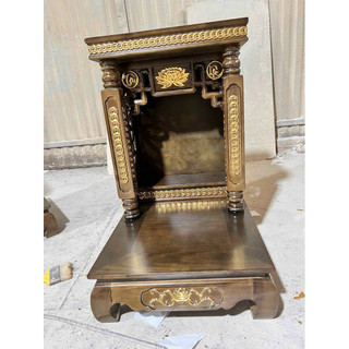 Bàn thờ gỗ pơmu thần tài 56cm