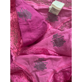 quần chip lọt khe(lỗi nhỏ)