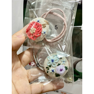 Cột tóc tròn thêu tay handmade vintage
