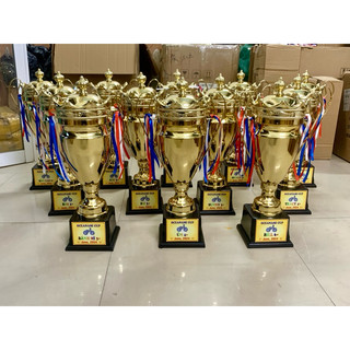cúp bóng đá lơn vàng đẹp
