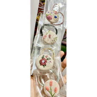 Cột tóc tròn thêu tay handmade vintage
