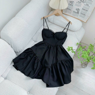 đầm dây xoè viền ren