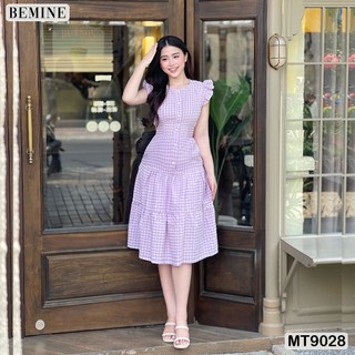 Đầm thiết kế tay bèo cổ tròn phối nút dáng xòe bemine mt9028