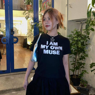 Áo thun gân form ôm babytee in i am my own muse ba3599
