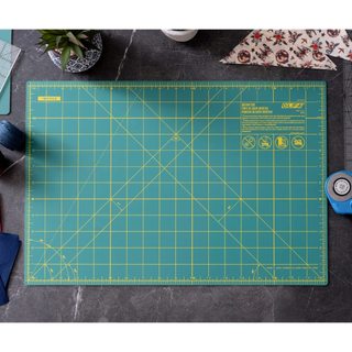Bảng kê cắt tự liền olfa nhật bản khổ a3 olfa rm-cg