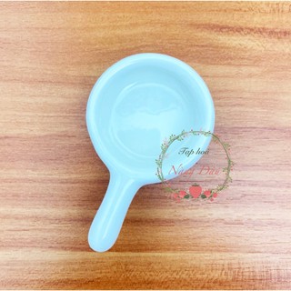 Đế đựng nến đốt tinh dầu nhỏ xinh - màu trắng