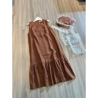 Đầm Midi MNG linen màu nâu dư xịn chất linen xịn đét bao đẹp