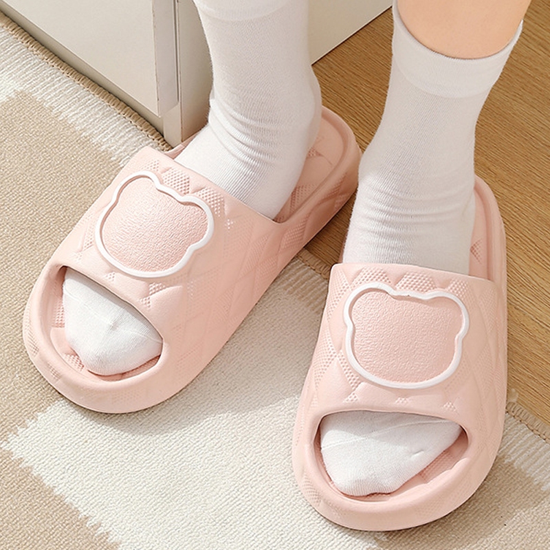 Dép nhựa quai ngang họa tiết con gấu trẻ trung - GD68 - Jassi Decor