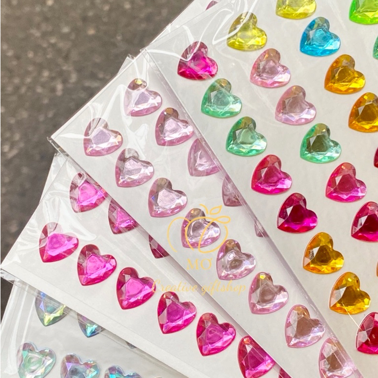Sticker hình trái tim nổi 3d