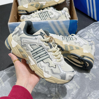 Giầythể thao sneaker response cl x bad bunny women’s 36-39
