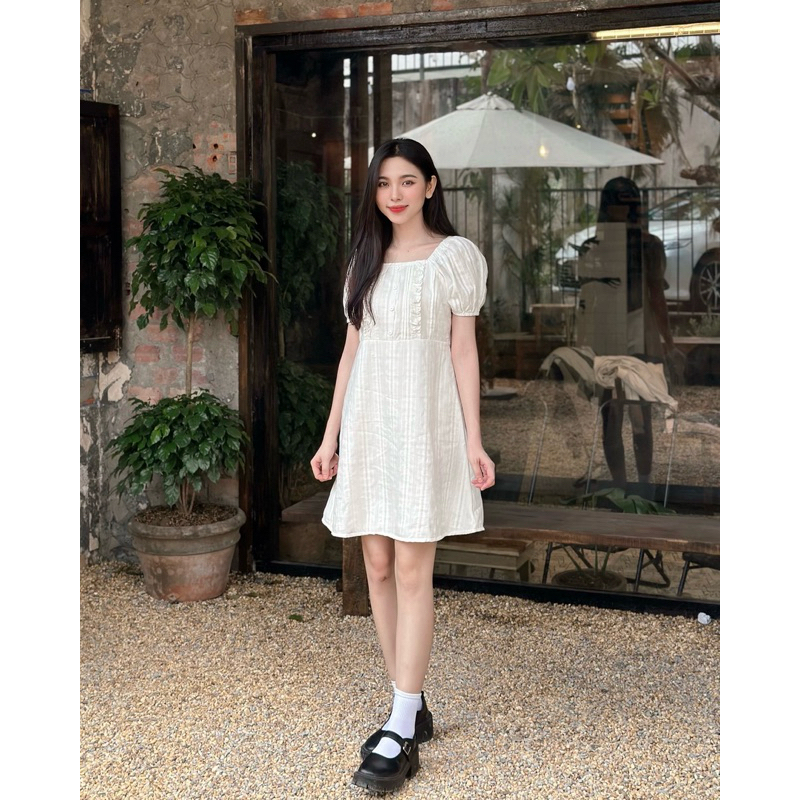 [CC] Đầm tay phồng cổ vuông phối bèo
