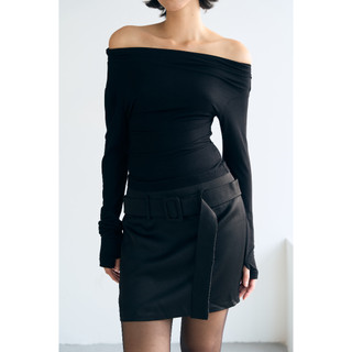 [BEING.ATELIER] Áo nữ ôm body mặc lệch vai-Offshoulder Long Sleeved Top