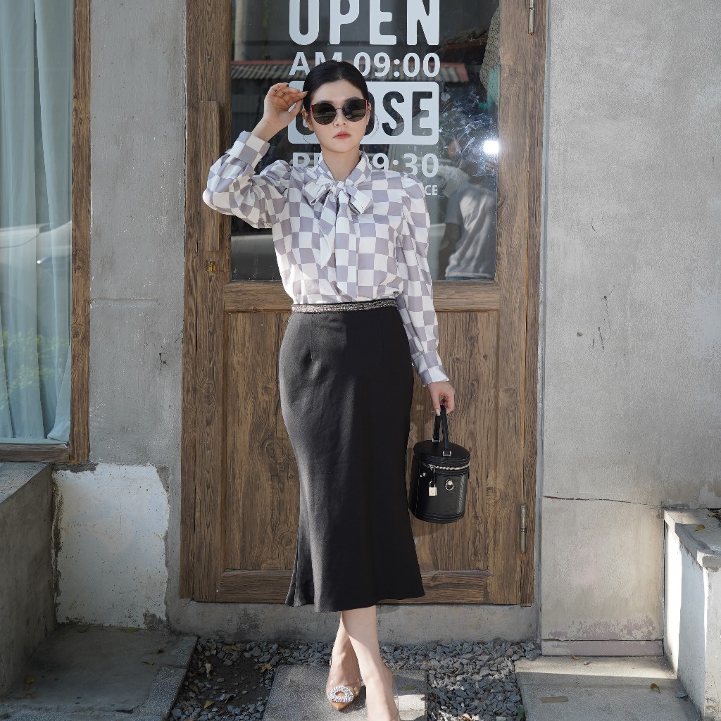 Chân váy  lụa đen đuôi cá CLARA MARE LAB1001