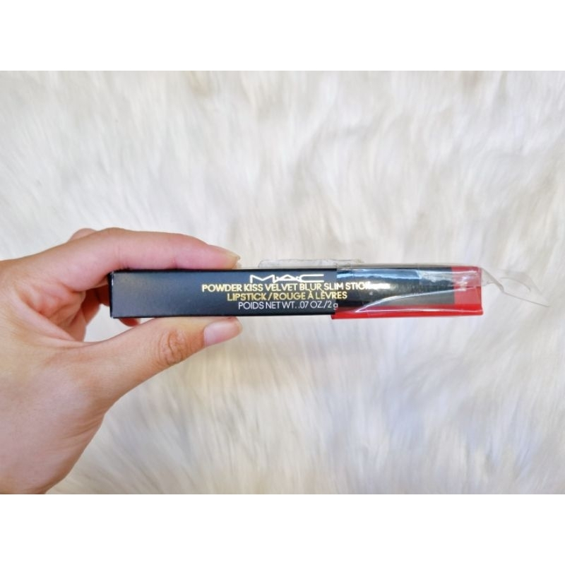 Son MAC Powder Kiss Velvet Blur Slim Stick 2g