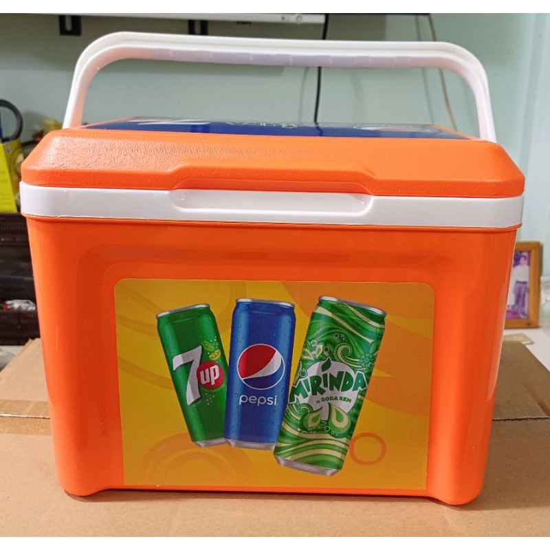 Thùng đá mini nhưạ Duy Tân 8L (Quà tặng Mirinda)