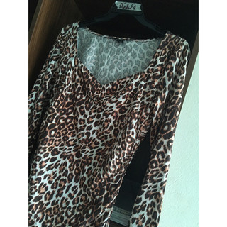 Đầm body mặc trên gối Guess size S