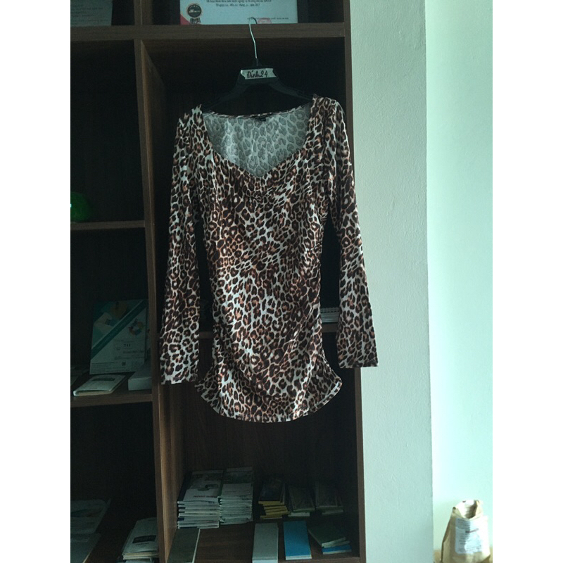 Đầm body mặc trên gối Guess size S
