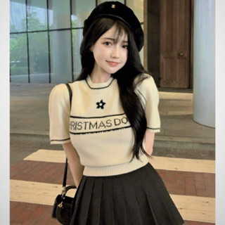 Áo len cộc tay thêu hoa phối chữ chất mềm mỏng