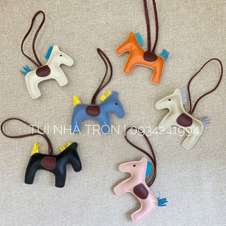 Charm treo túi hình ngựa nhiều màu sắc xinh xắn bằng da PU