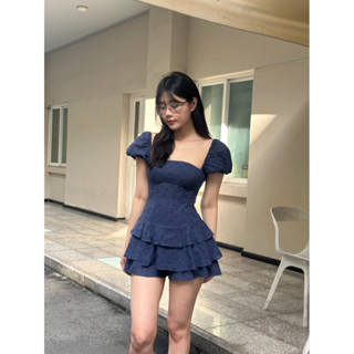 Classie Jump - Váy thiết kế Sassysis hoa thêu váy liền thân có quần