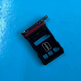 Khay đựng sim mate 40 pro chất lượng tốt ảnh chụp thật