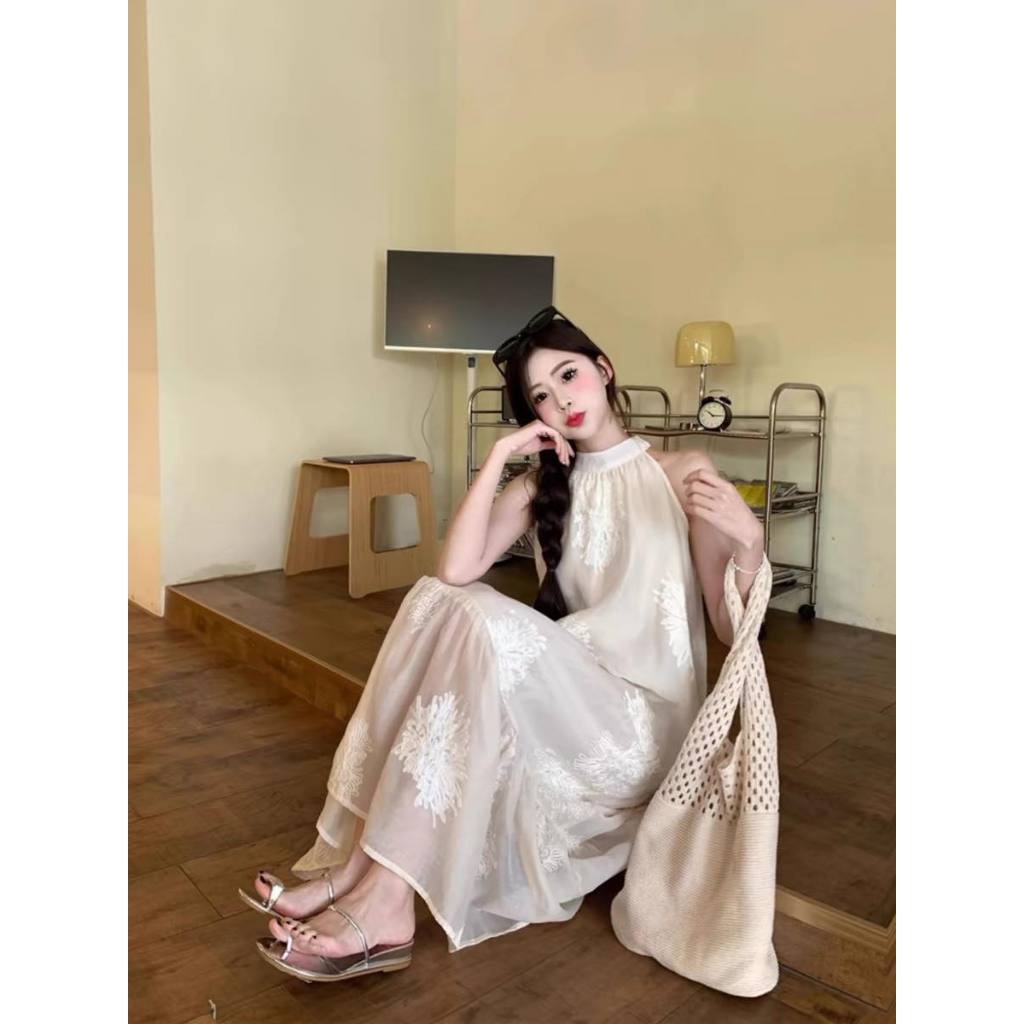 Đầm tơ váy voan trắng thêu hoa nổi dài mặc đi biển đi du lịch Đà Lạt