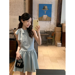 @Timestudiowear/ Đầm cổ yếm thắt nơ dáng chữ A màu xanh dương lợt nhẹ nhàng