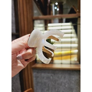 Kẹp tóc phong cách thanh lịch